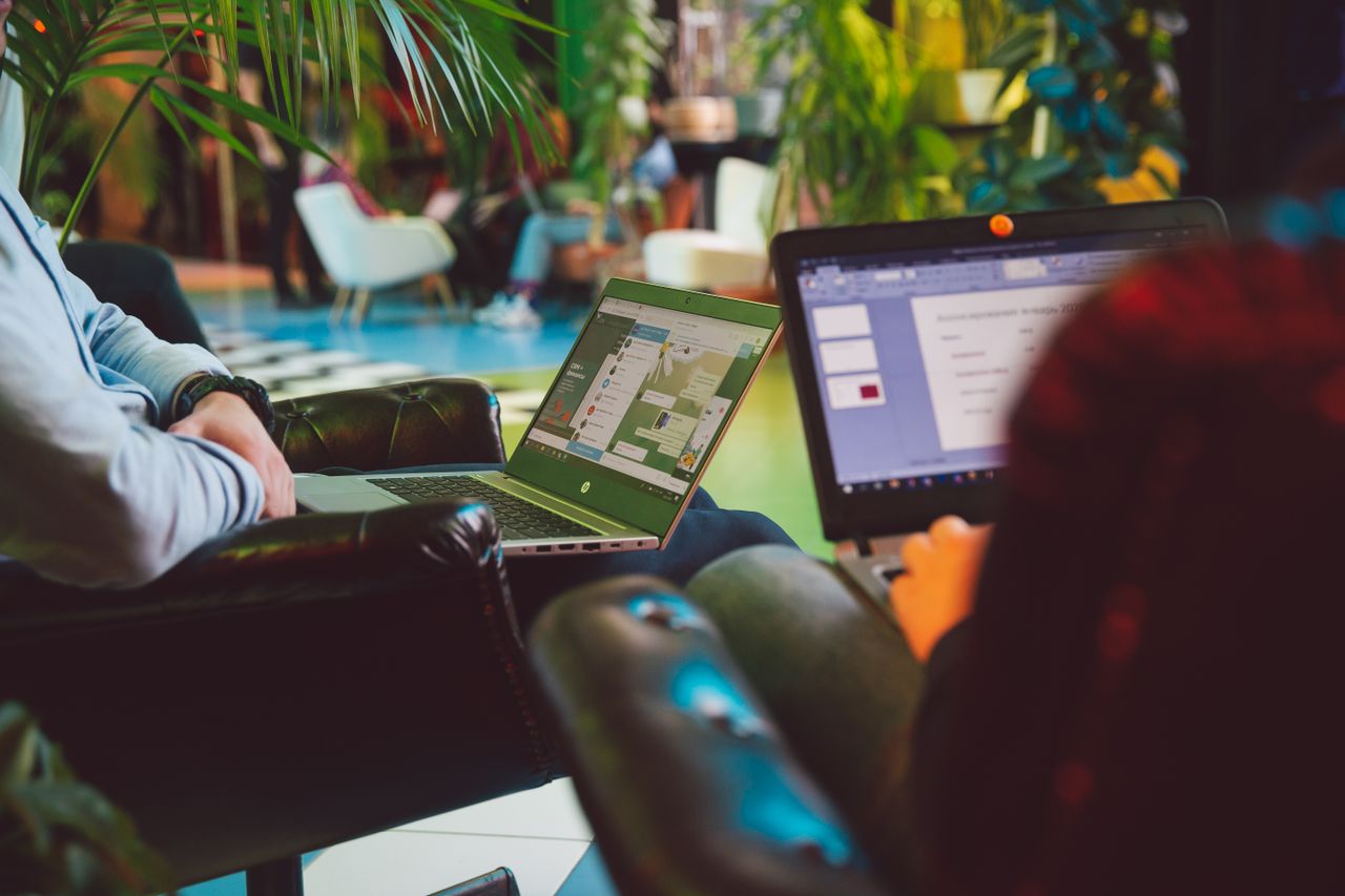 usuarios de internet buscan en chatGPT